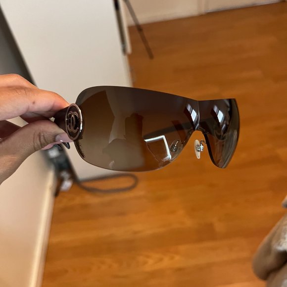 CHANEL VINTAGE SUNGLASSES (TRENDY- CONDITION-NEW) - Picture 6 of 10